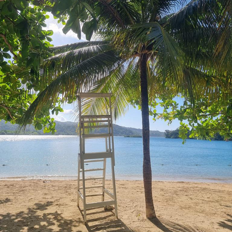 Jamaika ruft! Einreise-Check, Koffer-Essentials und echte Insider-Tipps für dein Karibik-Abenteuer Bikini Beach - Port Antonio, Jamaika